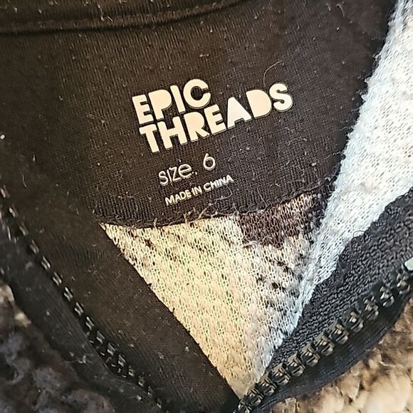 Epic Threads black and white fleece pull over sweater size 6 boys - Picture 8 of 11